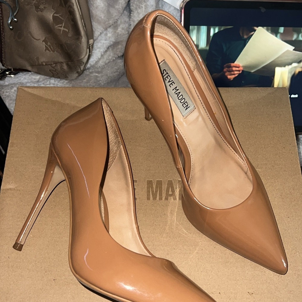 Steve Madden Tan Stiletto Heels